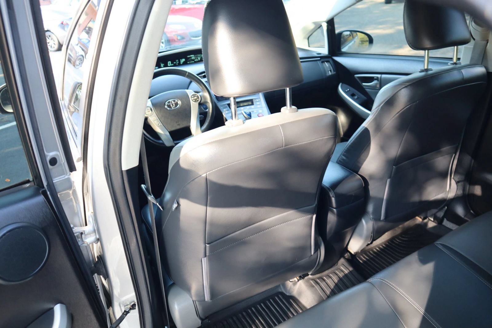 Used 2013 Toyota Prius Four FWD image 11