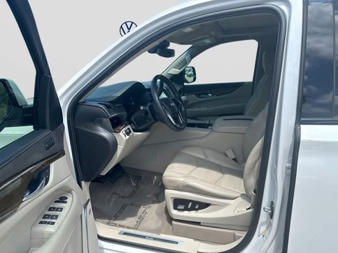 Used 2018 Cadillac Escalade ESV Luxury RWD image 10