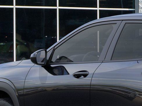 New 2026 Chevrolet Trax LS w/ LS Convenience Package FWD image 12