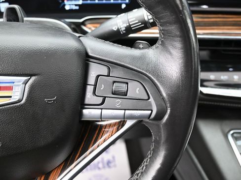 Used 2023 Cadillac Escalade ESV Premium Luxury image 19