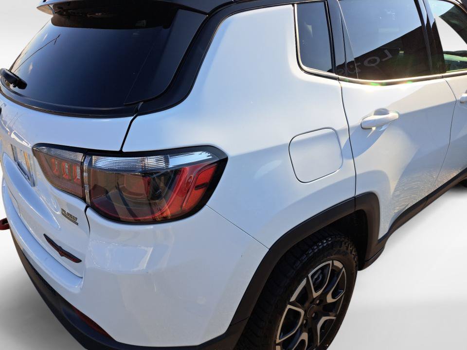 Used 2025 Jeep Compass Trailhawk AWD/4WD image 22