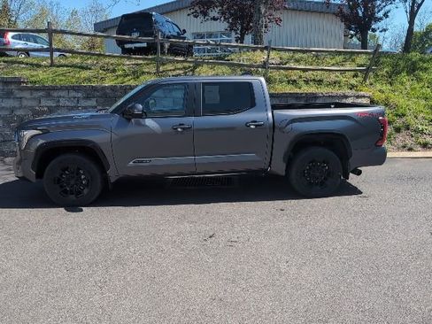 Used 2025 Toyota Tundra Platinum w/ TRD Off-Road Package AWD/4WD image 6