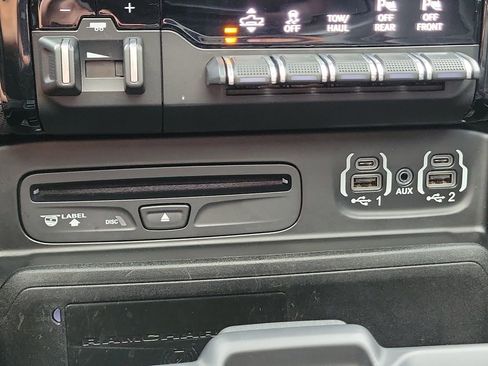 Used 2019 RAM 1500 Limited RWD image 34