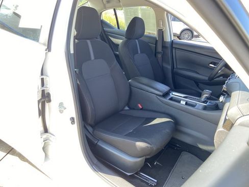 Used 2024 Nissan Sentra SV FWD image 20