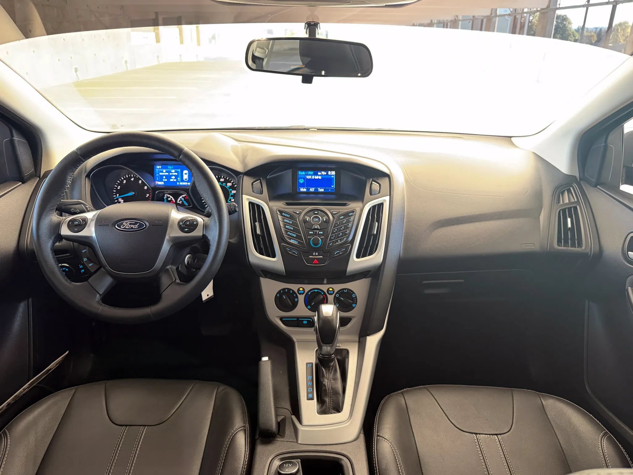 Used 2014 Ford Focus SE w/ Equipment Group 201A FWD image 26