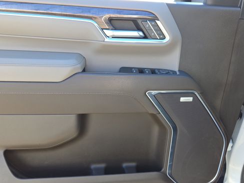 Used 2024 Chevrolet Silverado 2500 LTZ w/ LTZ Plus Package image 22