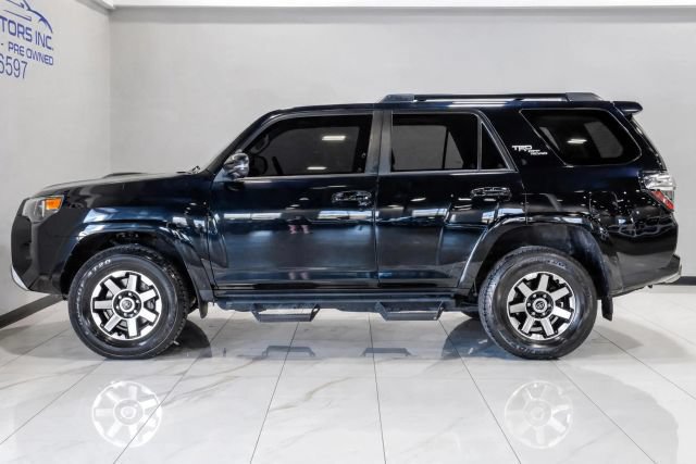 Used 2023 Toyota 4Runner TRD Off-Road Premium w/ Off Road Premium Plus Package AWD/4WD image 16