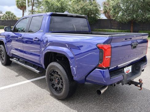 Used 2025 Toyota Tacoma SR5 RWD image 11