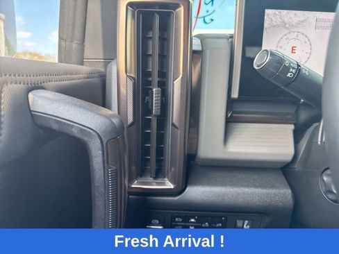 Used 2025 GMC Hummer EV 2X AWD/4WD image 9