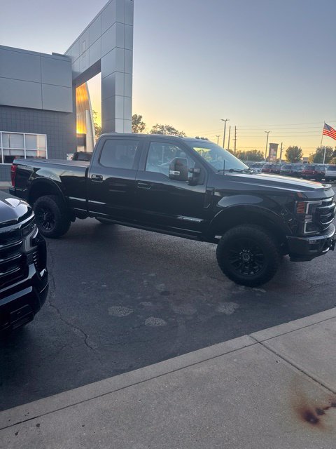 Used 2020 Ford F350 Lariat AWD/4WD image 3