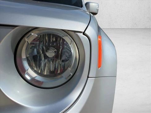 Used 2015 Jeep Renegade Limited AWD/4WD image 6