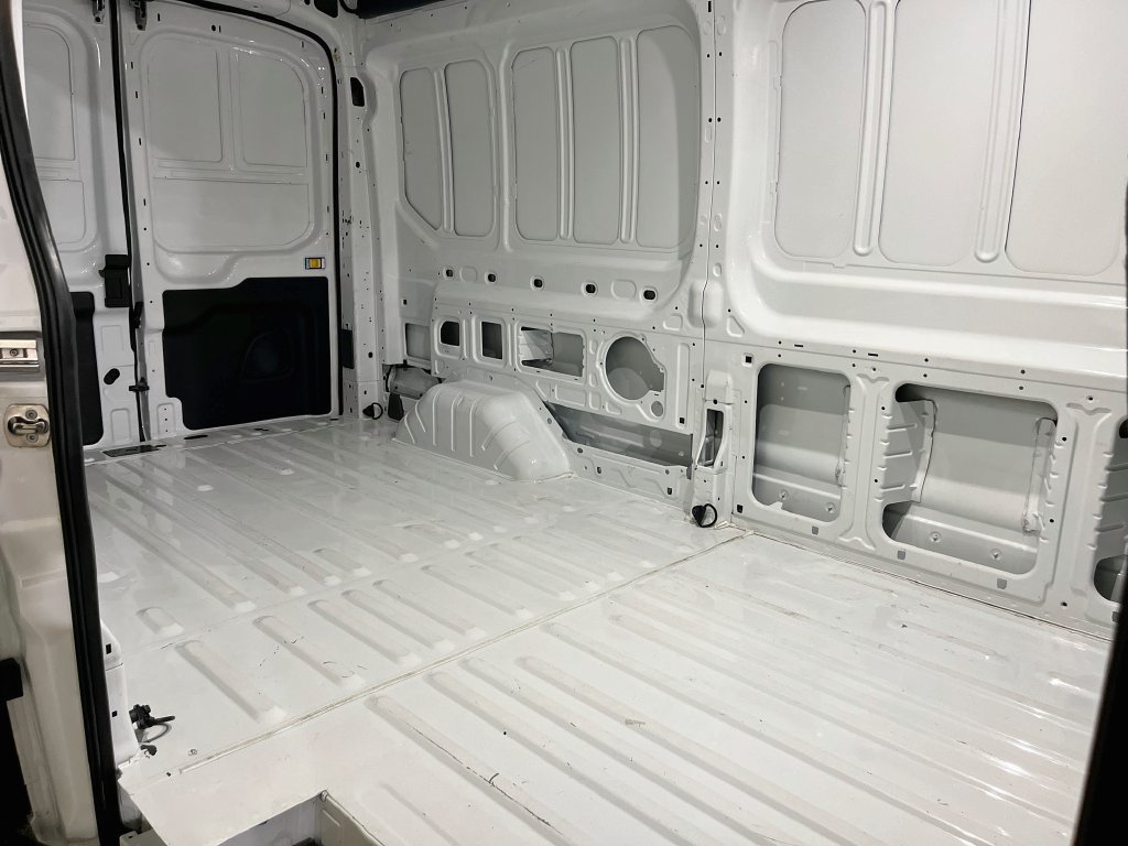Used 2026 Ford Transit 250 148 Medium Roof RWD image 24