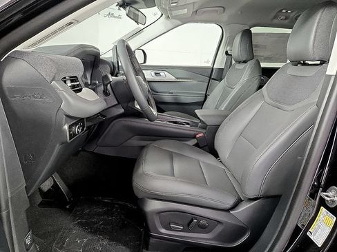 Used 2026 Ford Explorer Active w/ Active Comfort Package RWD image 13