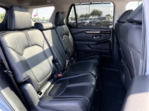 Used 2025 Honda Pilot Touring image 28