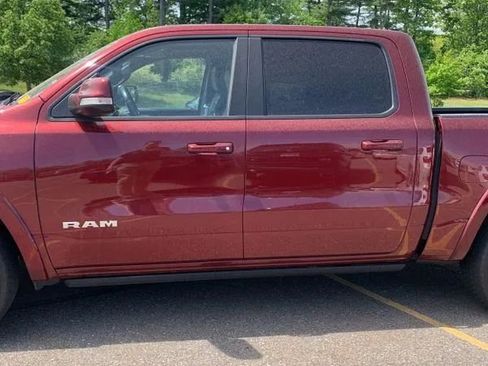 Used 2019 RAM 1500 Laramie AWD/4WD image 3