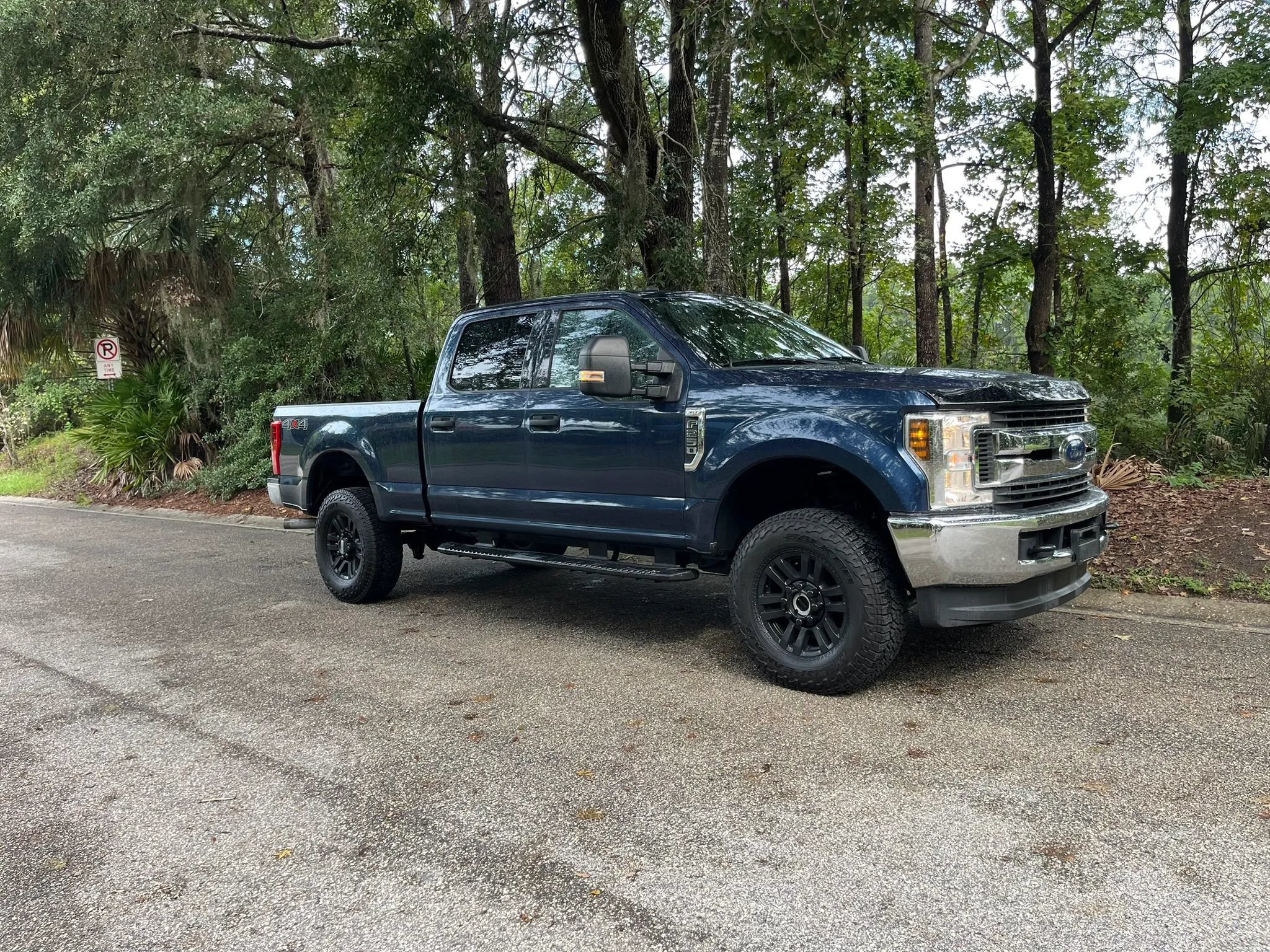 Used 2019 Ford F250 XLT AWD/4WD image 2