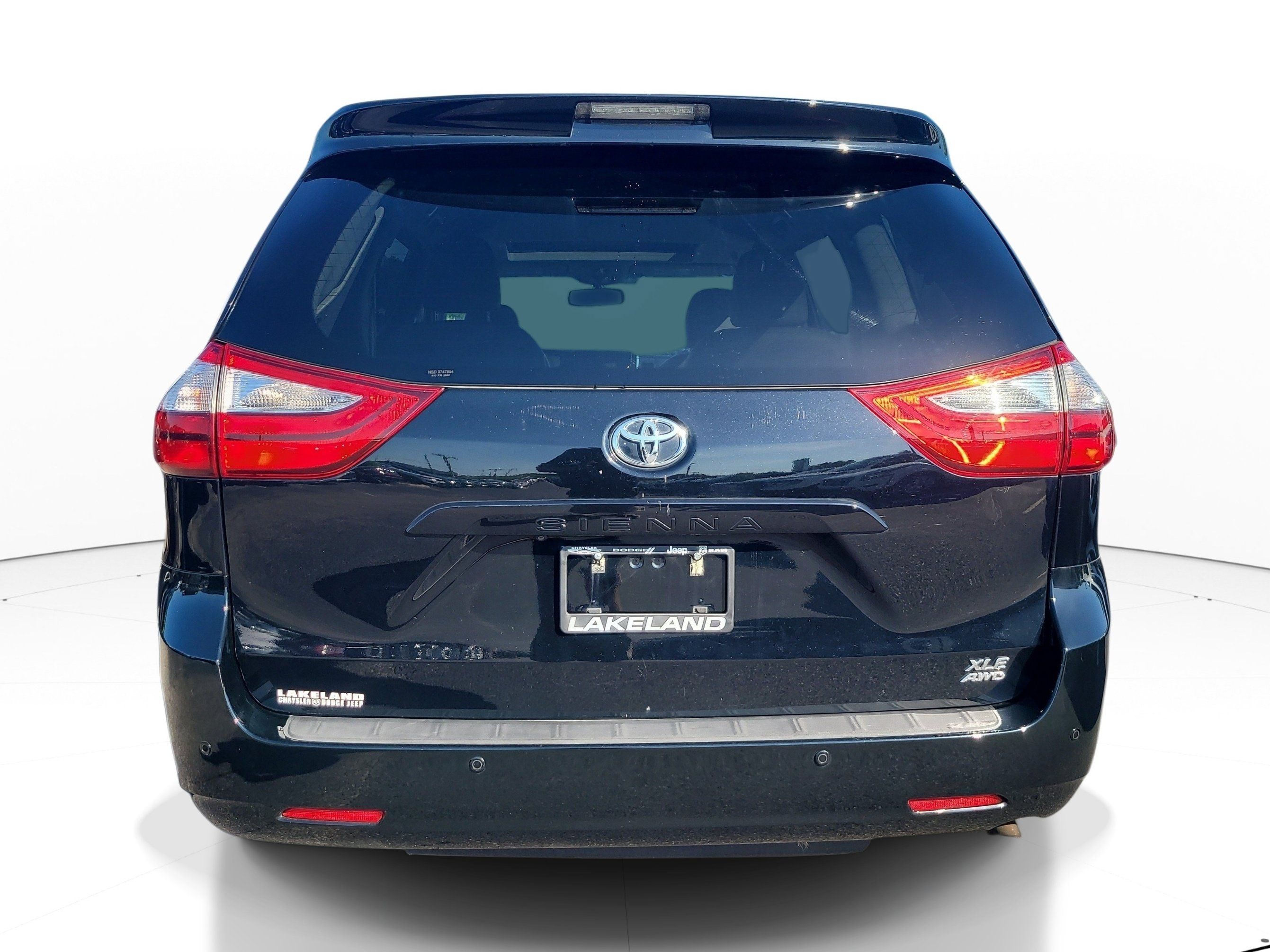 Used 2017 Toyota Sienna XLE w/ XLE Navigation Package AWD/4WD image 5