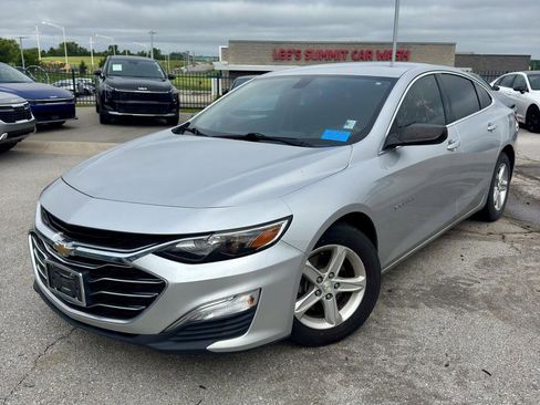 Used 2020 Chevrolet Malibu LS FWD image 1