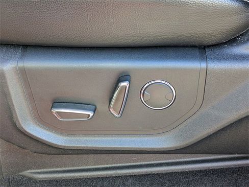 Used 2017 Ford F250 Lariat w/ Chrome Package image 21