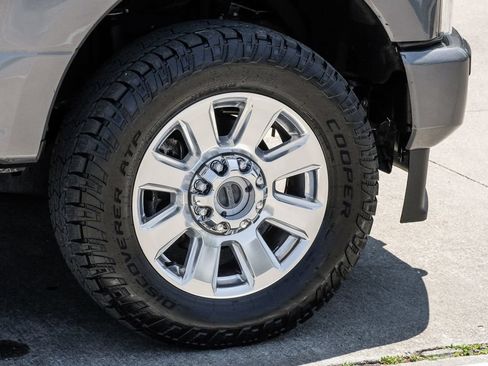 Used 2021 Ford F250 Platinum w/ FX4 Off-Road Package AWD/4WD image 64