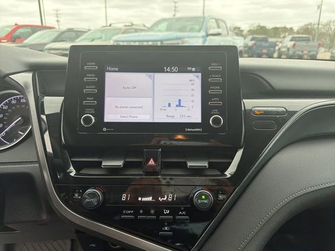 Used 2023 Toyota Camry LE image 18