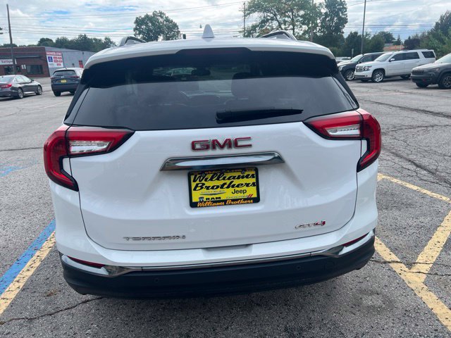 Used 2023 GMC Terrain AT4 w/ LPO, Floor Liner Package AWD/4WD image 4