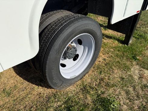 New 2024 Ford F550 4x4 SuperCab Super Duty image 14