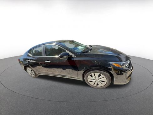 Used 2025 Nissan Sentra S image 6