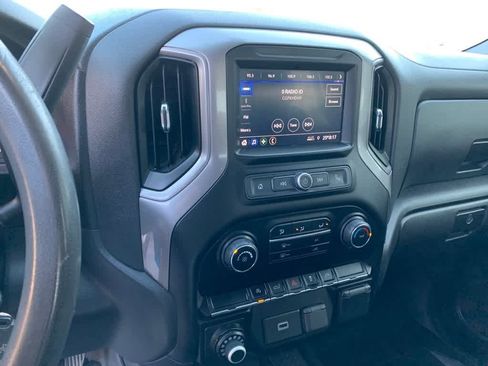 Used 2020 Chevrolet Silverado 1500 Custom w/ Custom Value Package AWD/4WD image 12