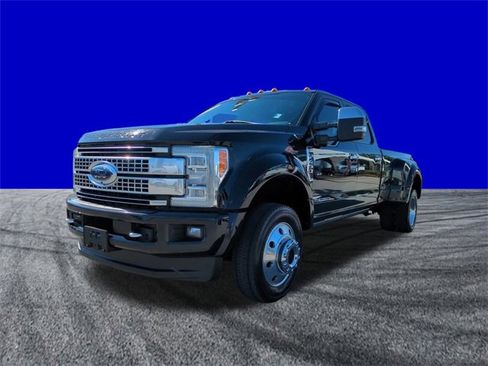 Certified 2018 Ford F450 Platinum w/ Platinum Ultimate Package image 8