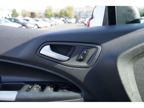 Used 2016 Ford Transit Connect XLT image 18