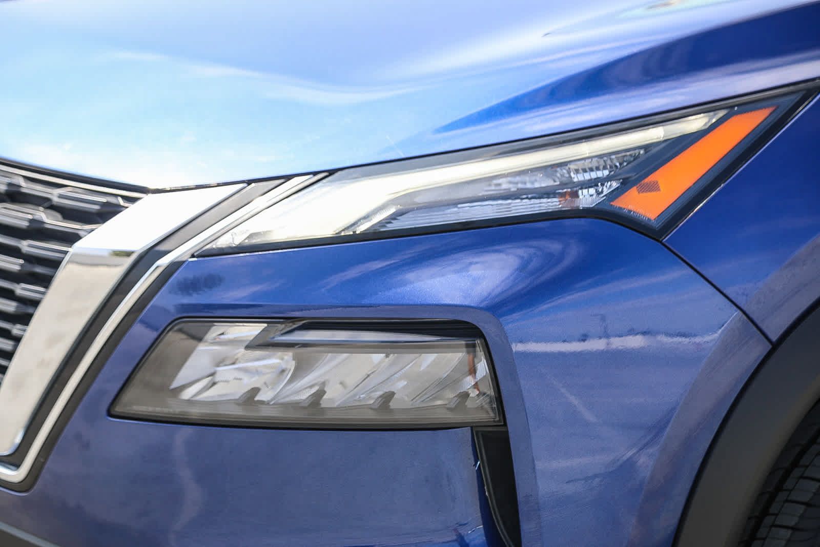 Used 2023 Nissan Rogue S FWD image 8