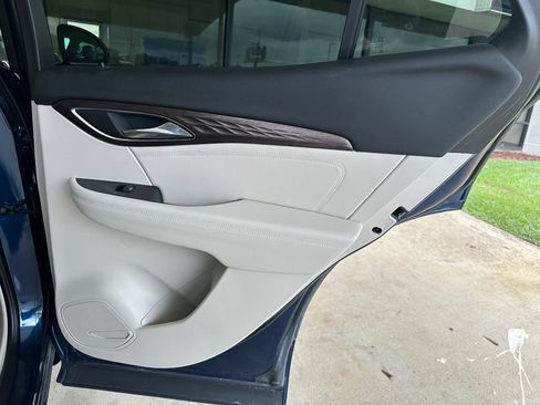Used 2023 Buick Envision Avenir FWD image 20