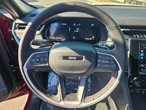 New 2025 Jeep Grand Cherokee L Altitude image 17