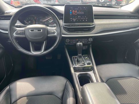 Used 2022 Jeep Compass Latitude w/ Convenience Group AWD/4WD image 16