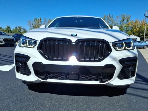 Used 2022 BMW X6 xDrive40i w/ Executive Package image 6