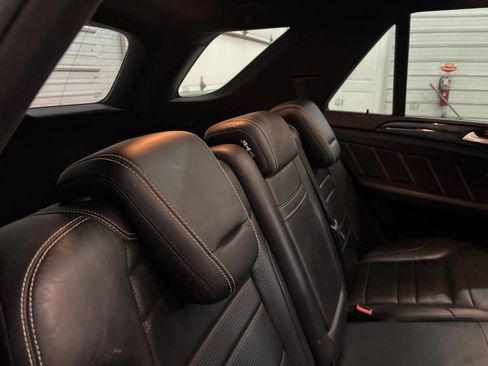 Used 2015 Mercedes-Benz ML 63 AMG 4MATIC image 33