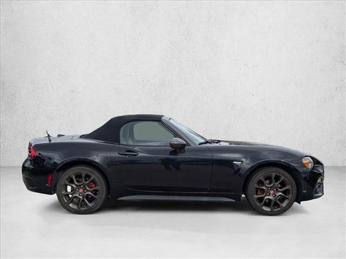 Used 2017 FIAT 124 Spider Abarth image 4