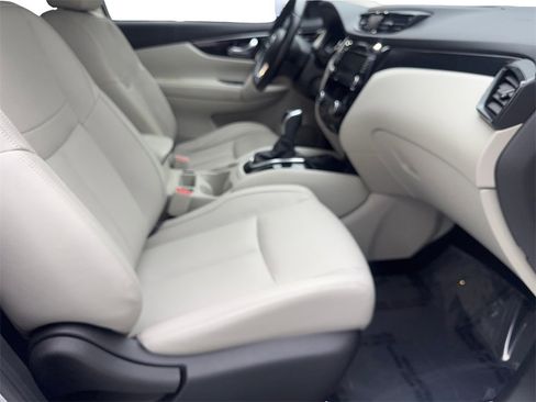 Used 2019 Nissan Rogue Sport SL w/ Premium Package image 45