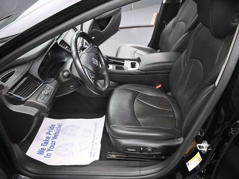 Used 2018 Buick LaCrosse Essence w/ Sun and Shade Package FWD image 21