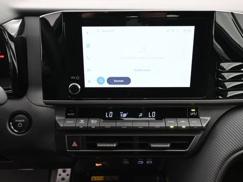 Used 2025 Toyota Camry SE FWD image 12