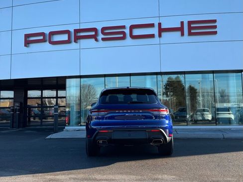 New 2026 Porsche Macan AWD/4WD image 8