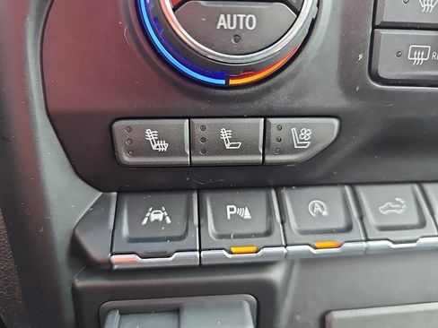 Used 2021 Chevrolet Silverado 1500 High Country w/ Technology Package image 10