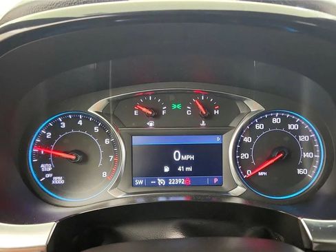 Used 2023 Chevrolet Traverse LT w/ Rear Camera Mirror Package AWD/4WD image 23