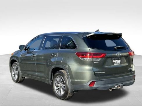 Used 2017 Toyota Highlander XLE image 5