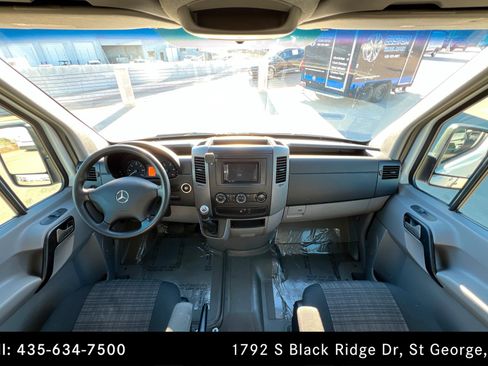 Used 2016 Mercedes-Benz Sprinter 2500 image 9
