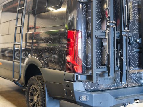 Used 2021 Mercedes-Benz Sprinter 2500 w/ Premium Plus Package image 25