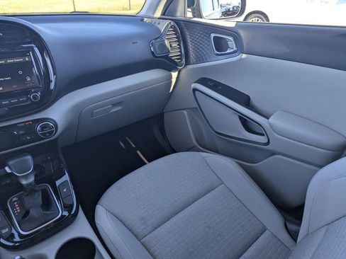 Used 2020 Kia Soul EX image 8