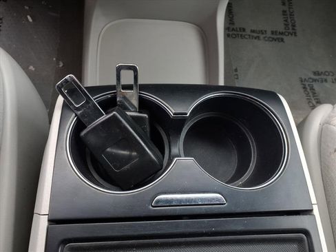 Used 2013 Toyota Sienna LE image 16