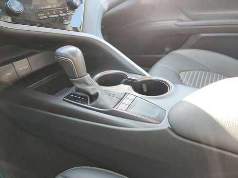 Used 2024 Toyota Camry SE image 20